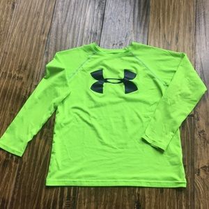 green boys Under Armour med long slv t-shirt